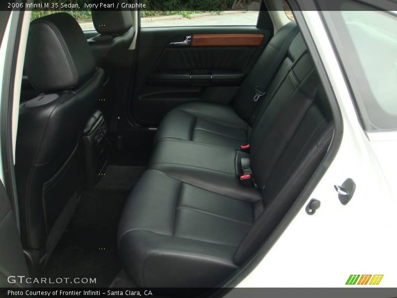 Ivory Pearl / Graphite 2006 Infiniti M 35 Sedan