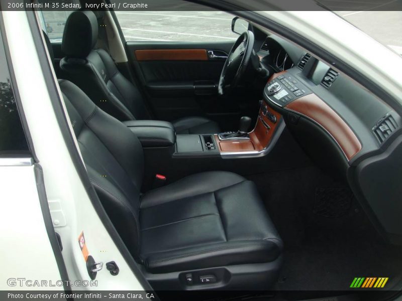 Ivory Pearl / Graphite 2006 Infiniti M 35 Sedan