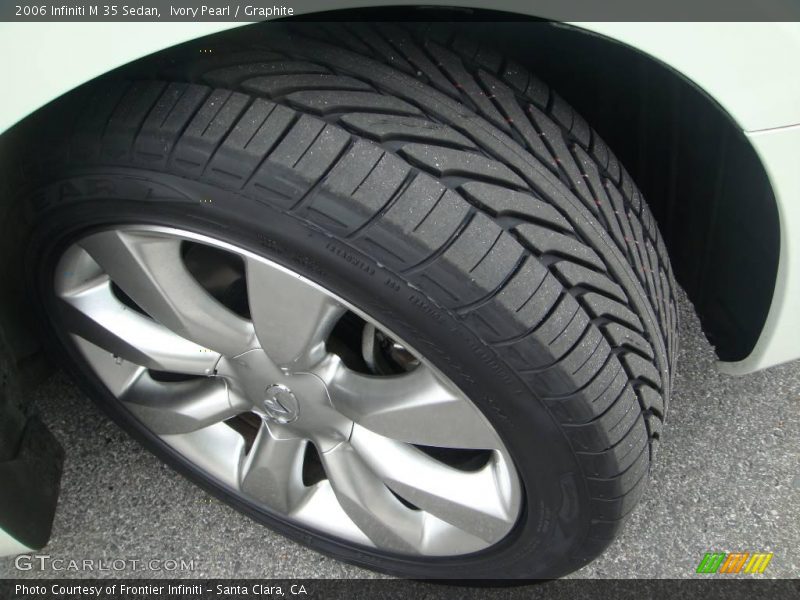 Ivory Pearl / Graphite 2006 Infiniti M 35 Sedan