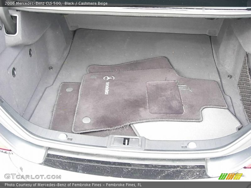 Black / Cashmere Beige 2006 Mercedes-Benz CLS 500