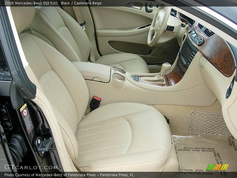 Black / Cashmere Beige 2006 Mercedes-Benz CLS 500