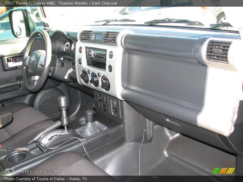 Titanium Metallic / Dark Charcoal 2007 Toyota FJ Cruiser 4WD