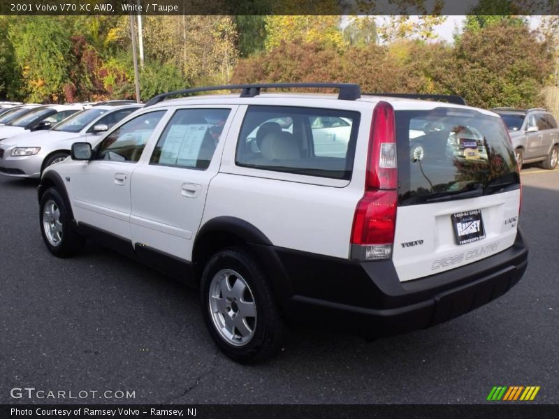 White / Taupe 2001 Volvo V70 XC AWD