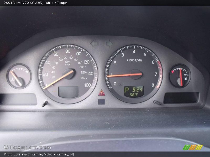 White / Taupe 2001 Volvo V70 XC AWD