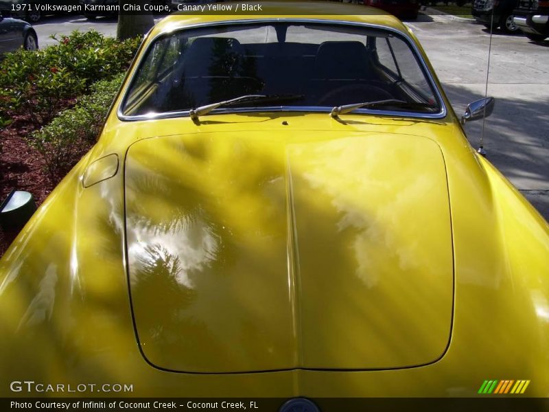 Canary Yellow / Black 1971 Volkswagen Karmann Ghia Coupe
