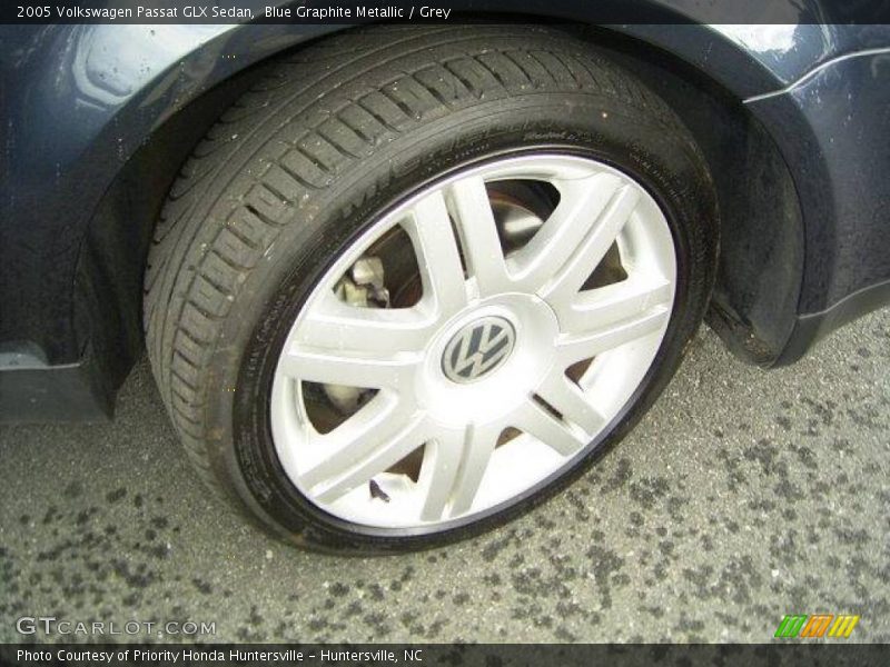 Blue Graphite Metallic / Grey 2005 Volkswagen Passat GLX Sedan