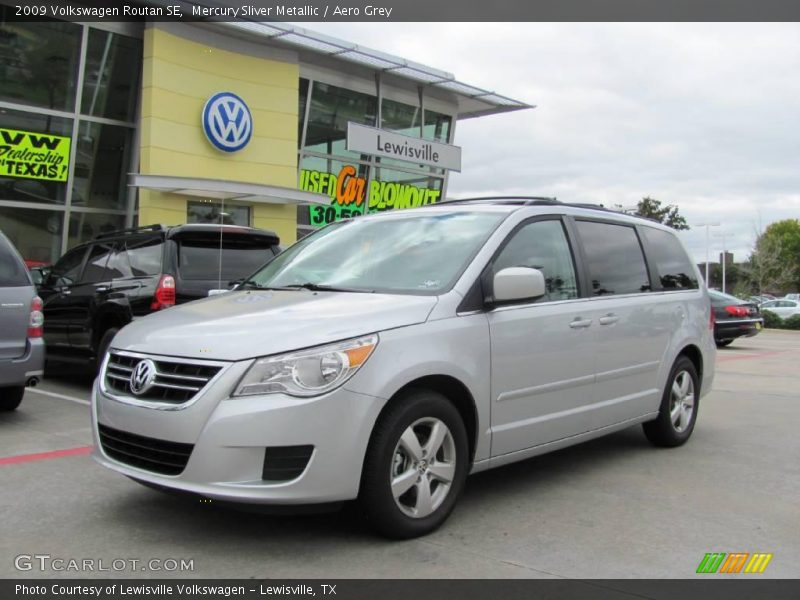 Mercury Sliver Metallic / Aero Grey 2009 Volkswagen Routan SE