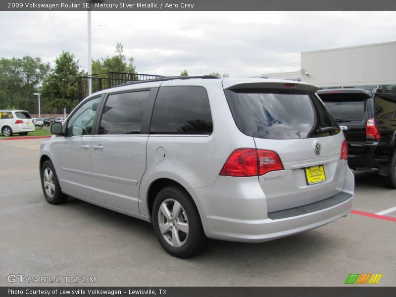 Mercury Sliver Metallic / Aero Grey 2009 Volkswagen Routan SE