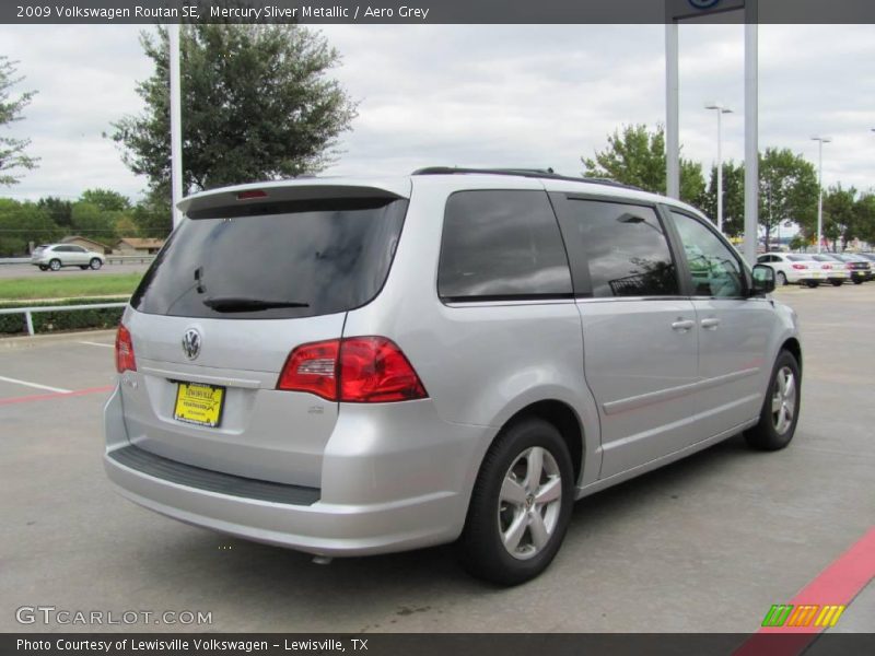 Mercury Sliver Metallic / Aero Grey 2009 Volkswagen Routan SE