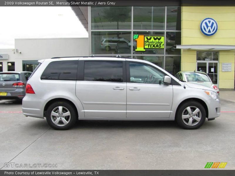 Mercury Sliver Metallic / Aero Grey 2009 Volkswagen Routan SE