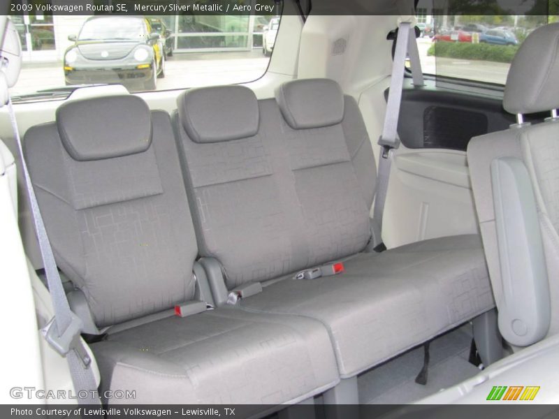 Mercury Sliver Metallic / Aero Grey 2009 Volkswagen Routan SE