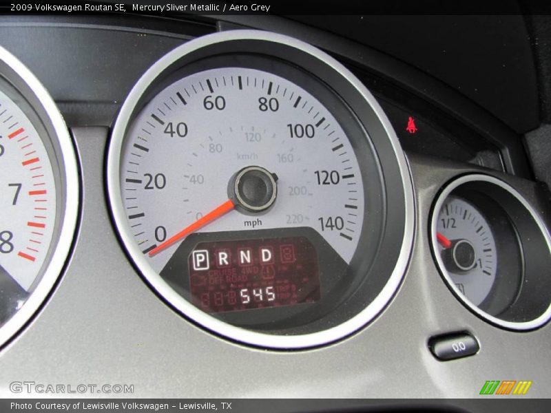Mercury Sliver Metallic / Aero Grey 2009 Volkswagen Routan SE