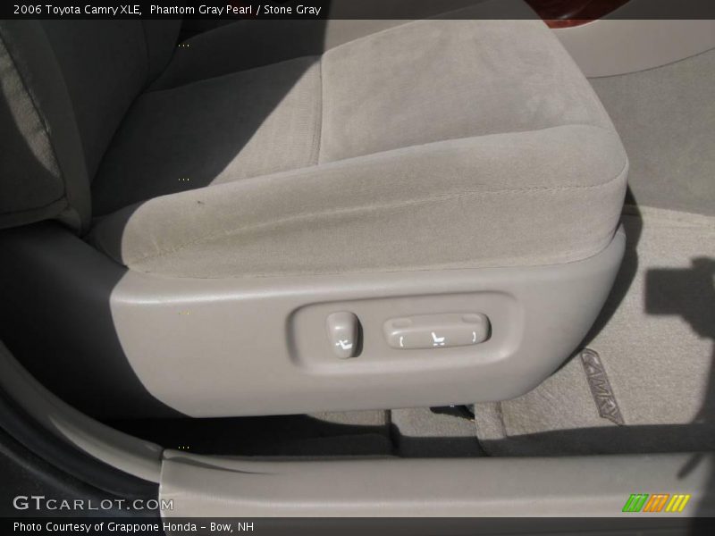 Phantom Gray Pearl / Stone Gray 2006 Toyota Camry XLE