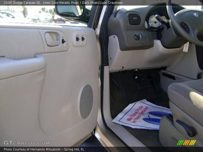 Linen Gold Metallic Pearl / Dark Khaki/Light Graystone 2006 Dodge Caravan SE