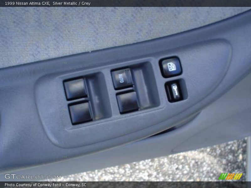 Silver Metallic / Grey 1999 Nissan Altima GXE