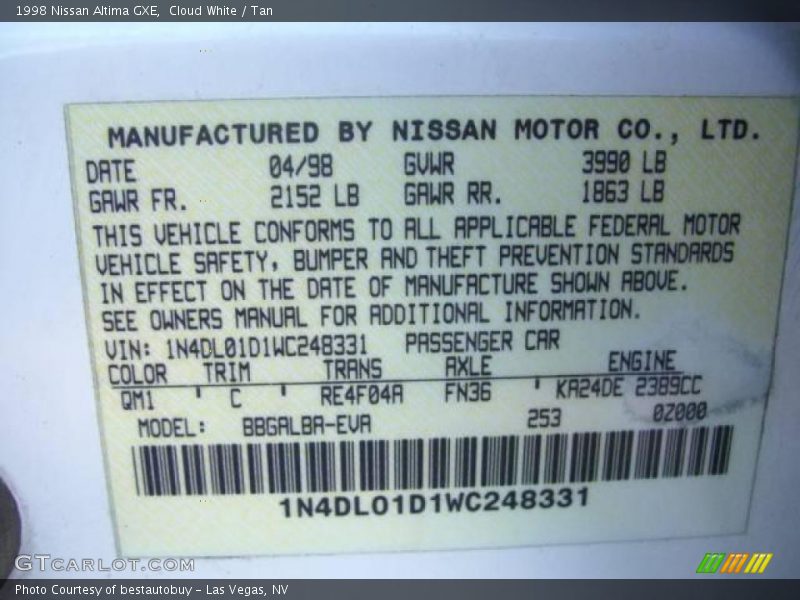 Cloud White / Tan 1998 Nissan Altima GXE