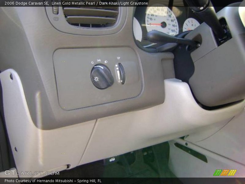 Linen Gold Metallic Pearl / Dark Khaki/Light Graystone 2006 Dodge Caravan SE