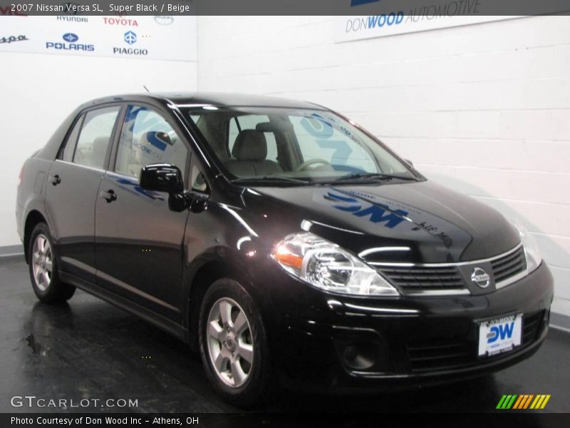 Super Black / Beige 2007 Nissan Versa SL