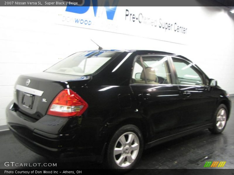 Super Black / Beige 2007 Nissan Versa SL