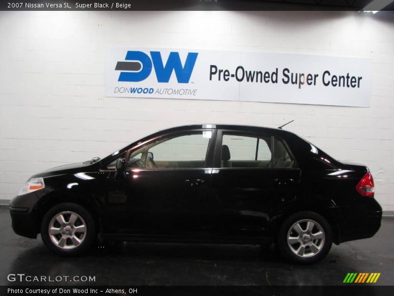 Super Black / Beige 2007 Nissan Versa SL