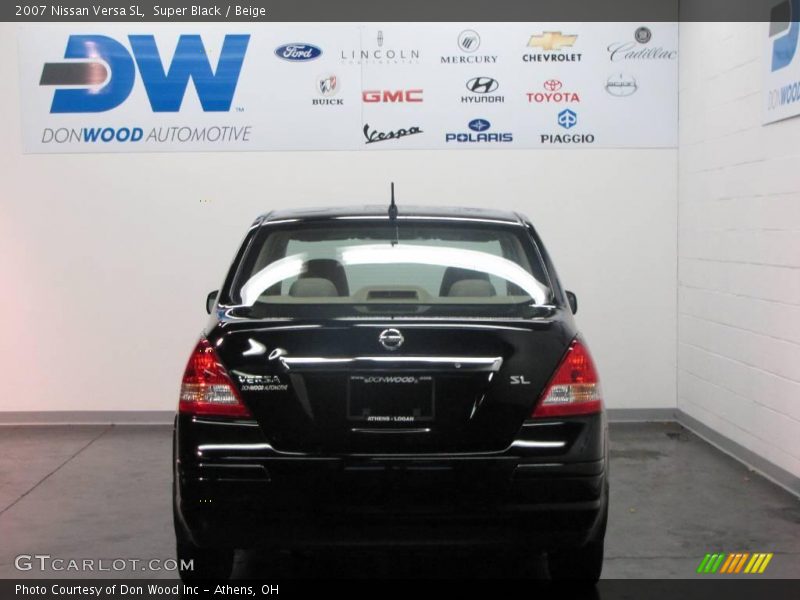Super Black / Beige 2007 Nissan Versa SL