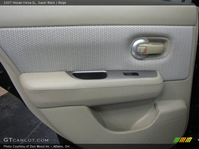 Super Black / Beige 2007 Nissan Versa SL