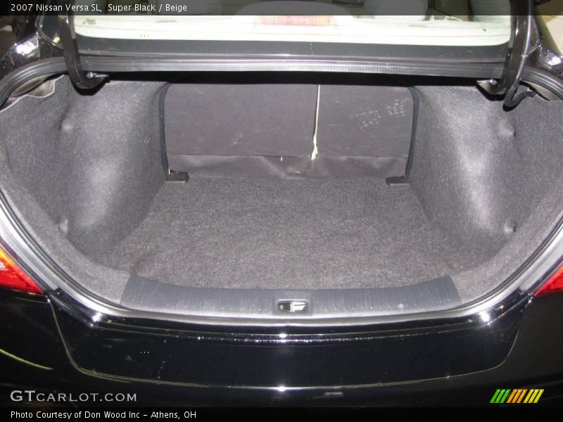 Super Black / Beige 2007 Nissan Versa SL
