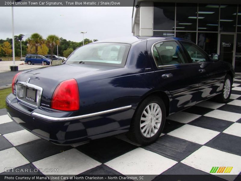 True Blue Metallic / Shale/Dove 2004 Lincoln Town Car Signature