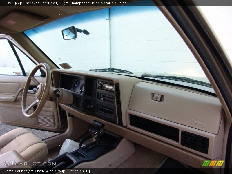 Light Champagne Beige Metallic / Beige 1994 Jeep Cherokee Sport 4x4