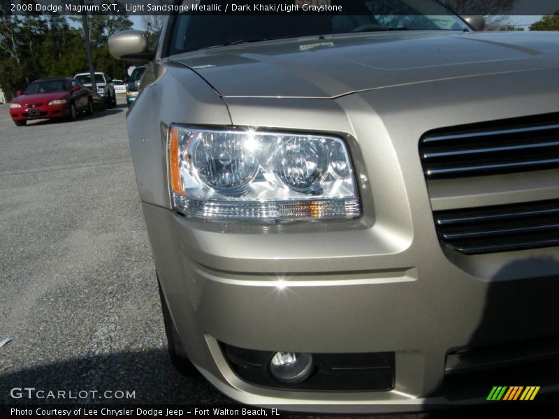 Light Sandstone Metallic / Dark Khaki/Light Graystone 2008 Dodge Magnum SXT