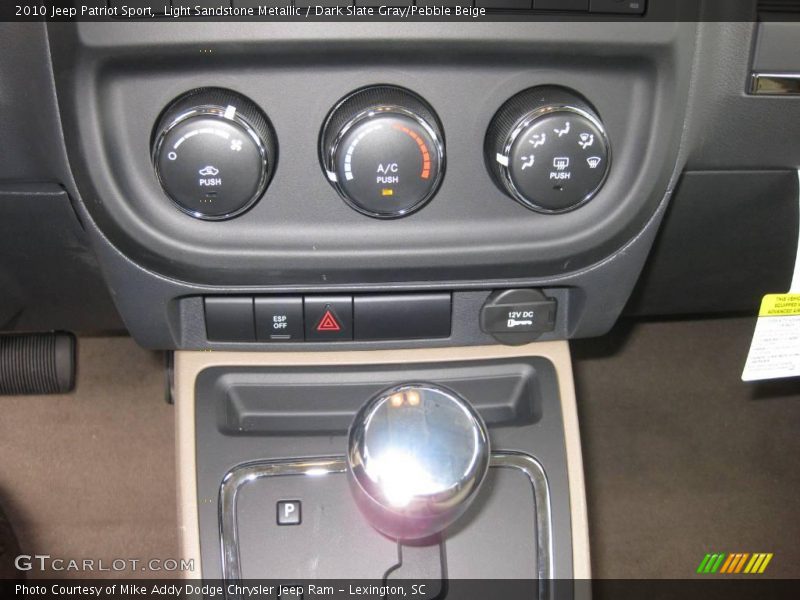 Light Sandstone Metallic / Dark Slate Gray/Pebble Beige 2010 Jeep Patriot Sport