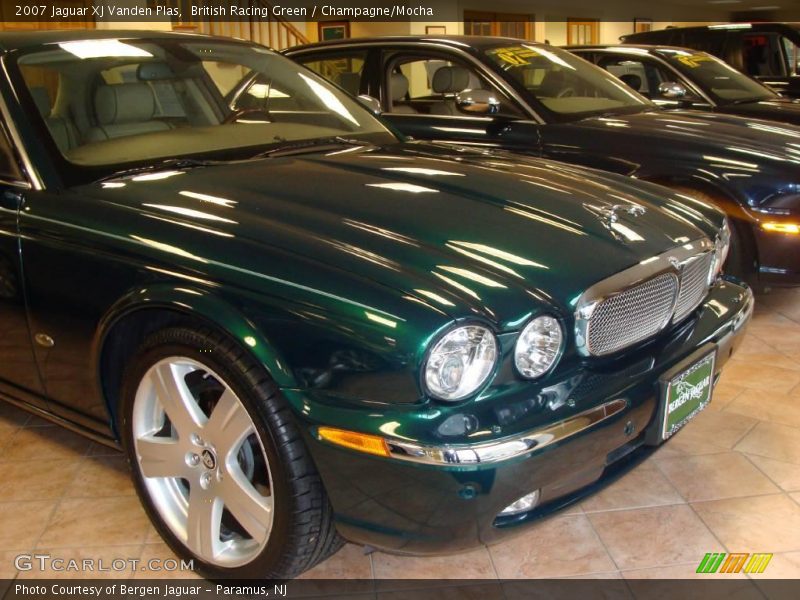 British Racing Green / Champagne/Mocha 2007 Jaguar XJ Vanden Plas