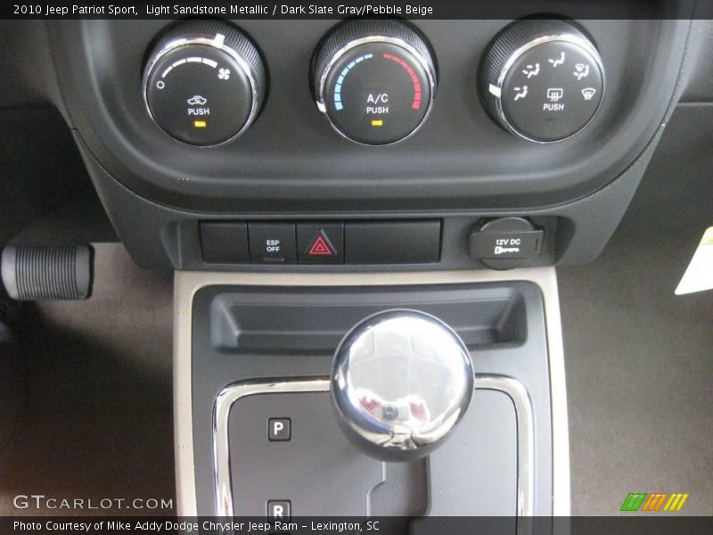 Light Sandstone Metallic / Dark Slate Gray/Pebble Beige 2010 Jeep Patriot Sport