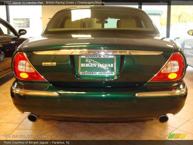 British Racing Green / Champagne/Mocha 2007 Jaguar XJ Vanden Plas
