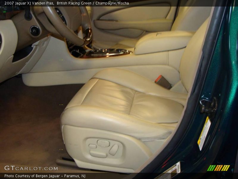 British Racing Green / Champagne/Mocha 2007 Jaguar XJ Vanden Plas
