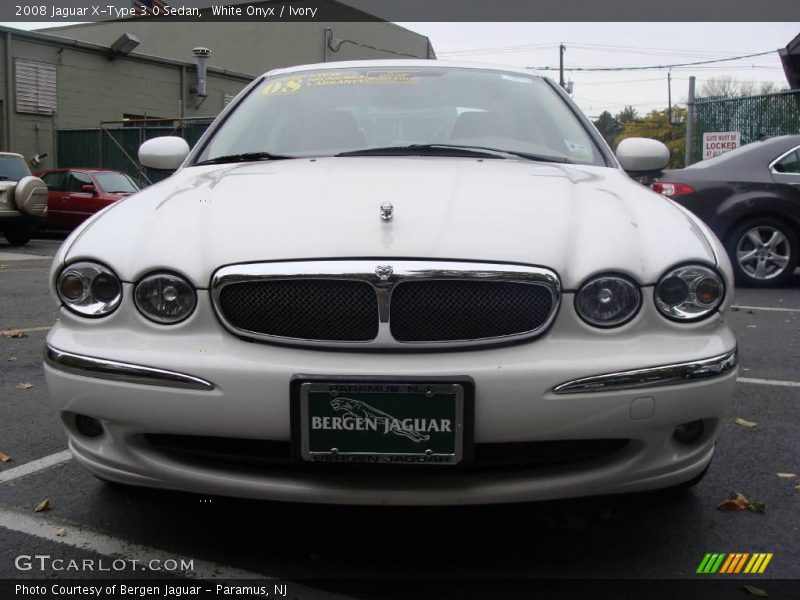 White Onyx / Ivory 2008 Jaguar X-Type 3.0 Sedan