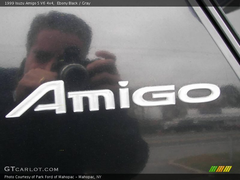Ebony Black / Gray 1999 Isuzu Amigo S V6 4x4