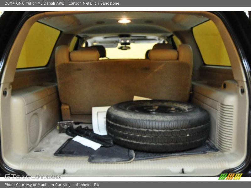 Carbon Metallic / Sandstone 2004 GMC Yukon XL Denali AWD