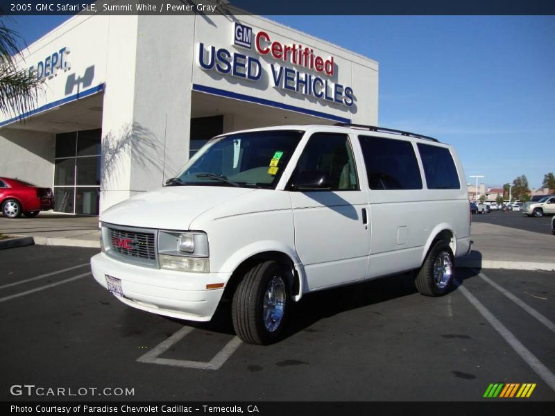 Summit White / Pewter Gray 2005 GMC Safari SLE