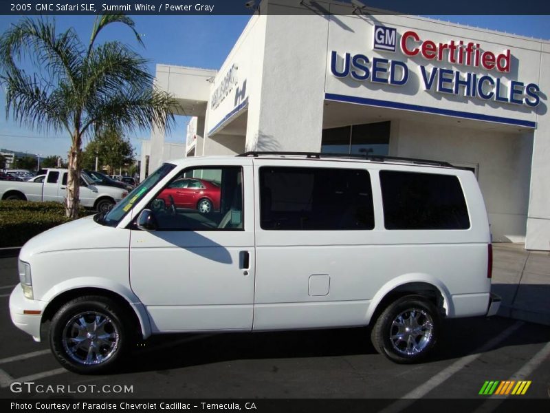Summit White / Pewter Gray 2005 GMC Safari SLE