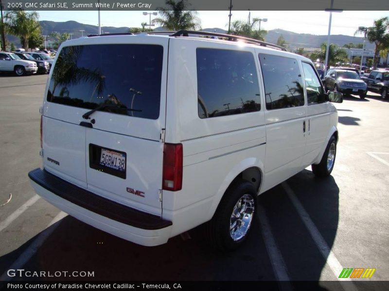 Summit White / Pewter Gray 2005 GMC Safari SLE
