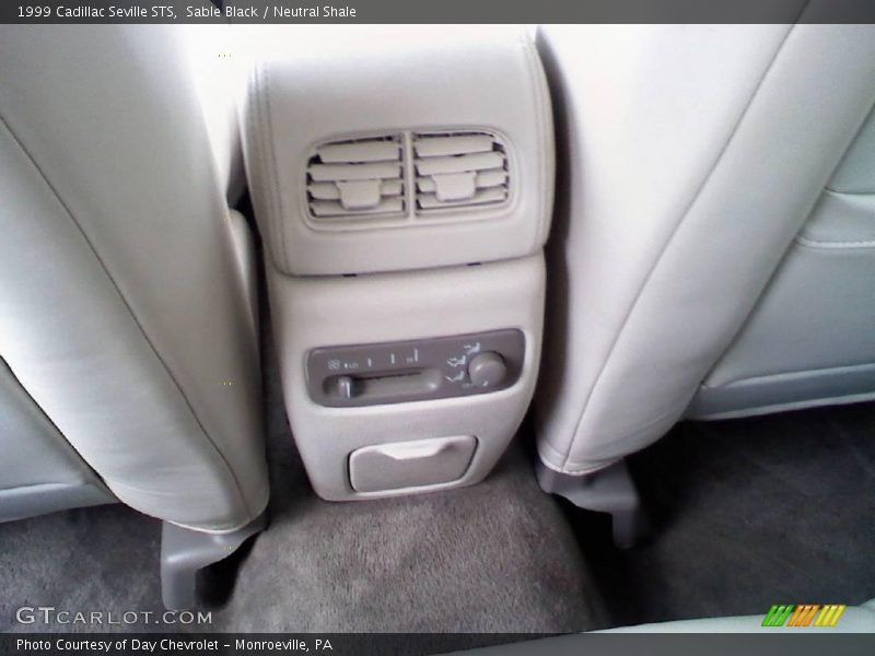 Sable Black / Neutral Shale 1999 Cadillac Seville STS