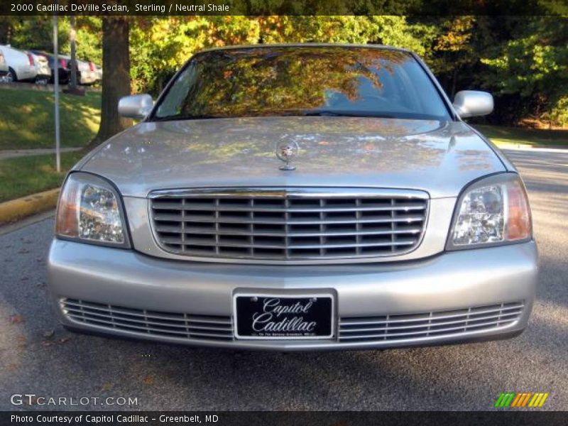 Sterling / Neutral Shale 2000 Cadillac DeVille Sedan