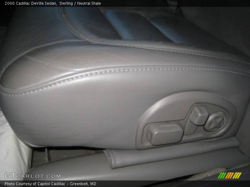 Sterling / Neutral Shale 2000 Cadillac DeVille Sedan