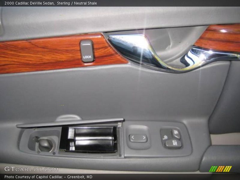 Sterling / Neutral Shale 2000 Cadillac DeVille Sedan