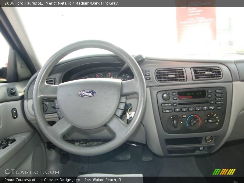 Merlot Metallic / Medium/Dark Flint Grey 2006 Ford Taurus SE