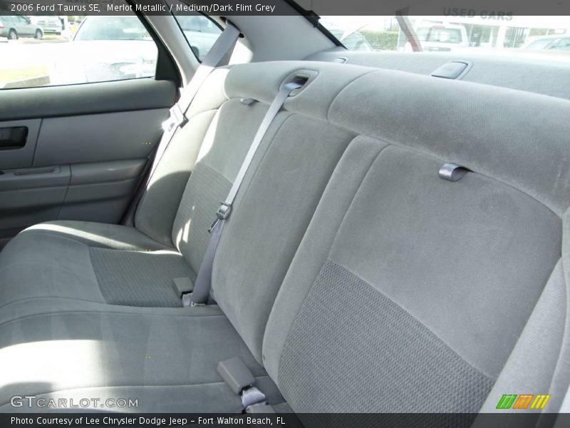 Merlot Metallic / Medium/Dark Flint Grey 2006 Ford Taurus SE