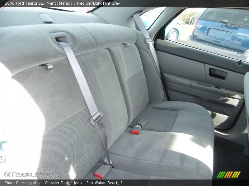 Merlot Metallic / Medium/Dark Flint Grey 2006 Ford Taurus SE