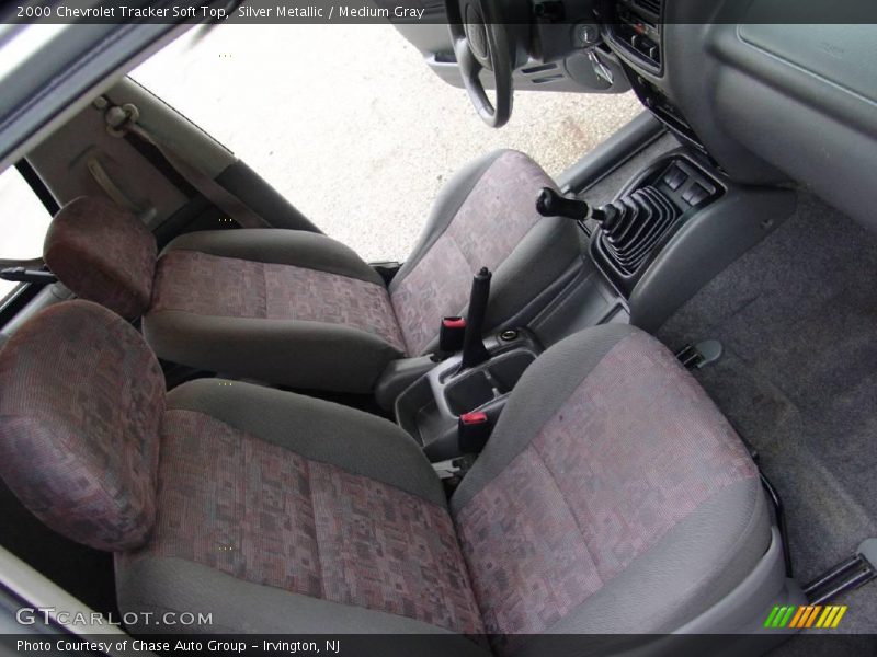 Silver Metallic / Medium Gray 2000 Chevrolet Tracker Soft Top