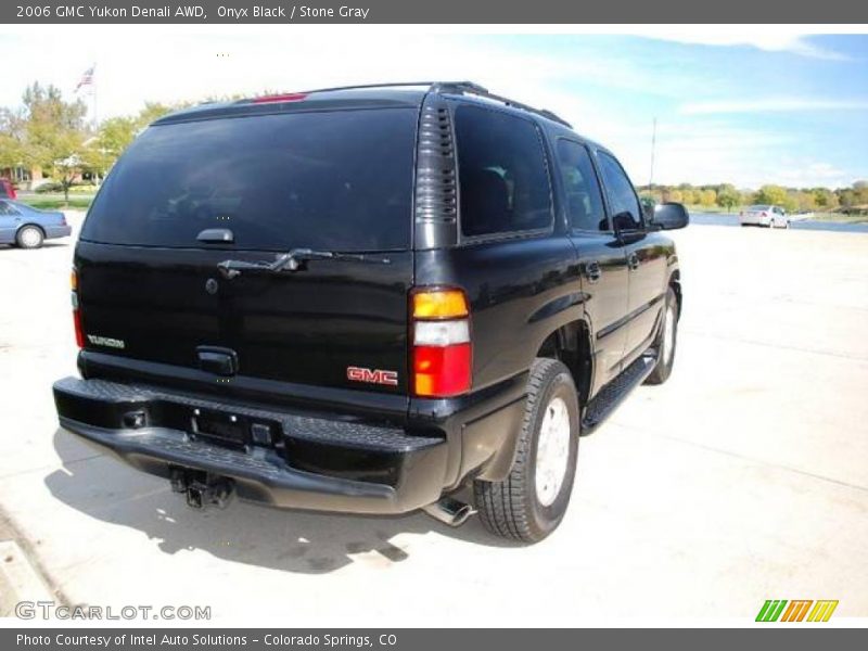 Onyx Black / Stone Gray 2006 GMC Yukon Denali AWD